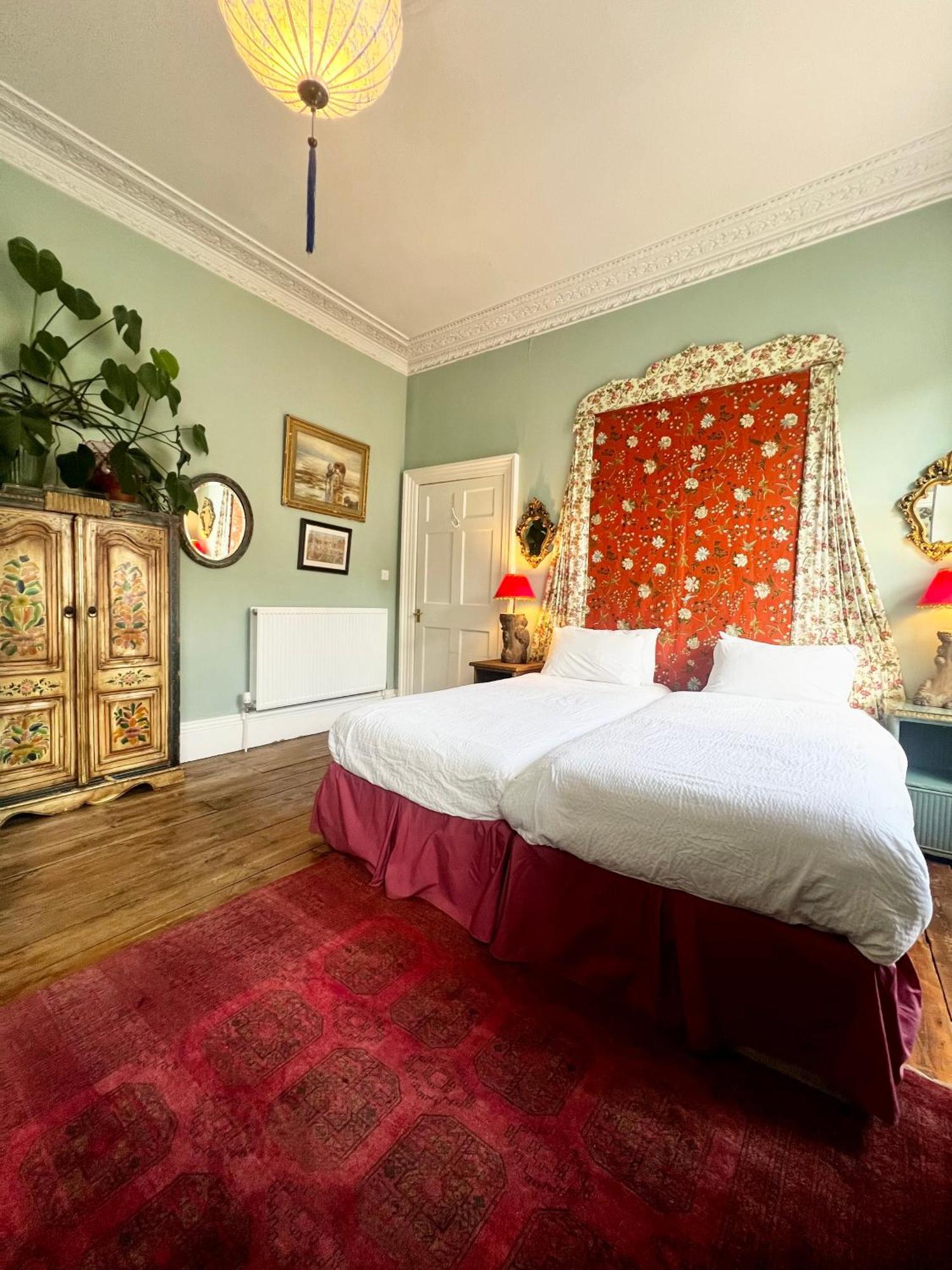 Central Apartment With Parking, Original Art And Antiques 에든버러 외부 사진