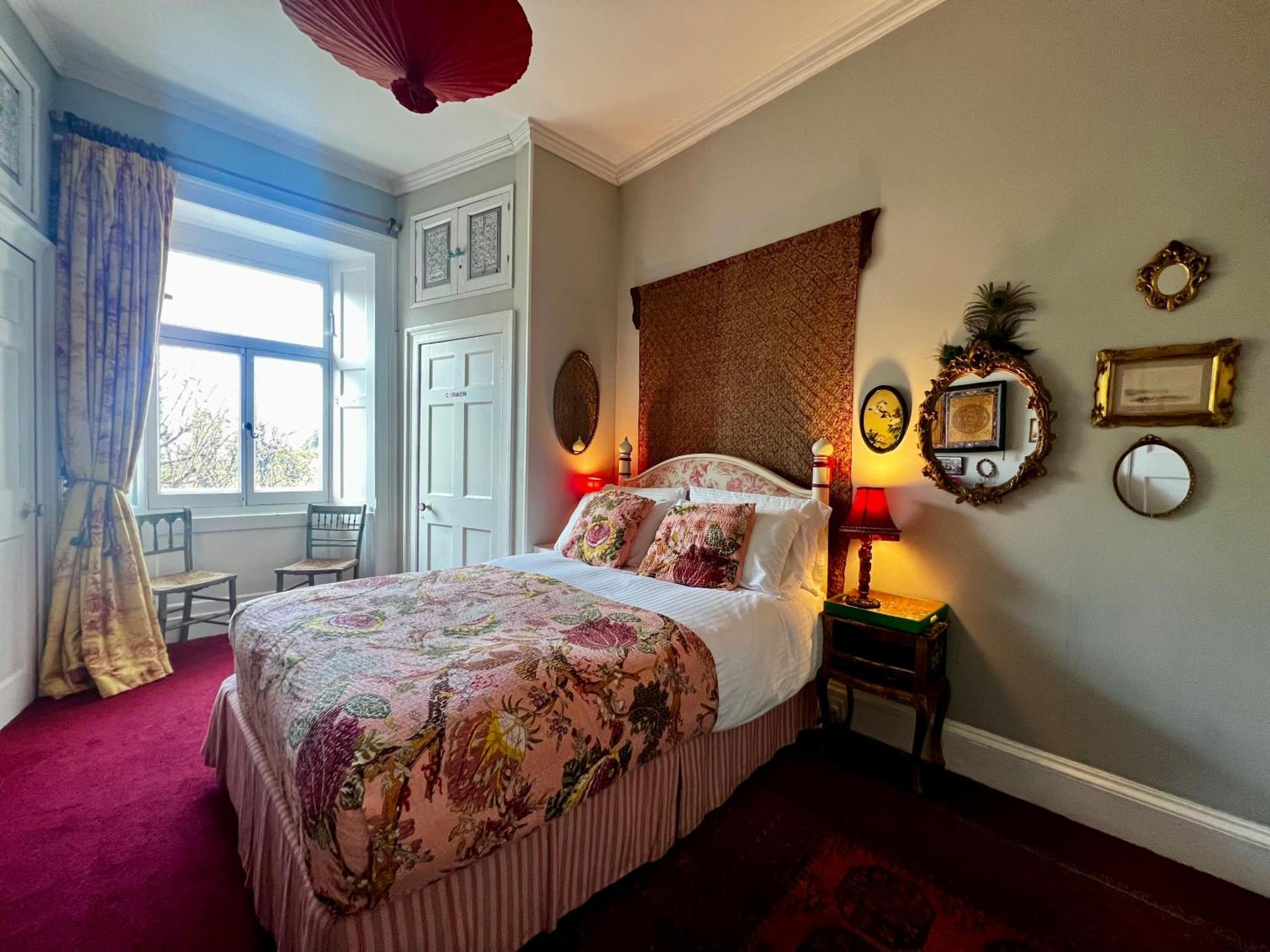 Central Apartment With Parking, Original Art And Antiques 에든버러 외부 사진