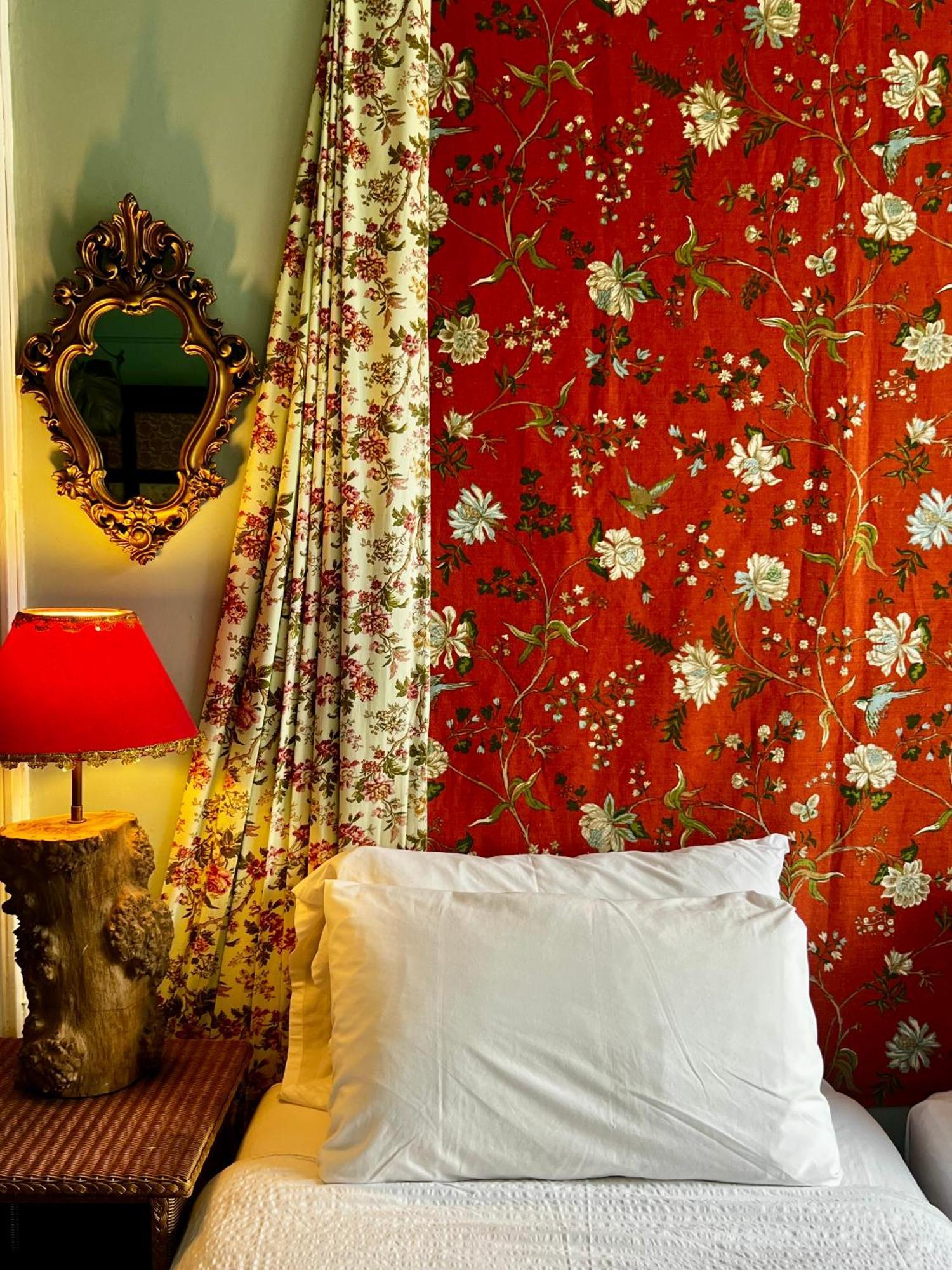 Central Apartment With Parking, Original Art And Antiques 에든버러 외부 사진